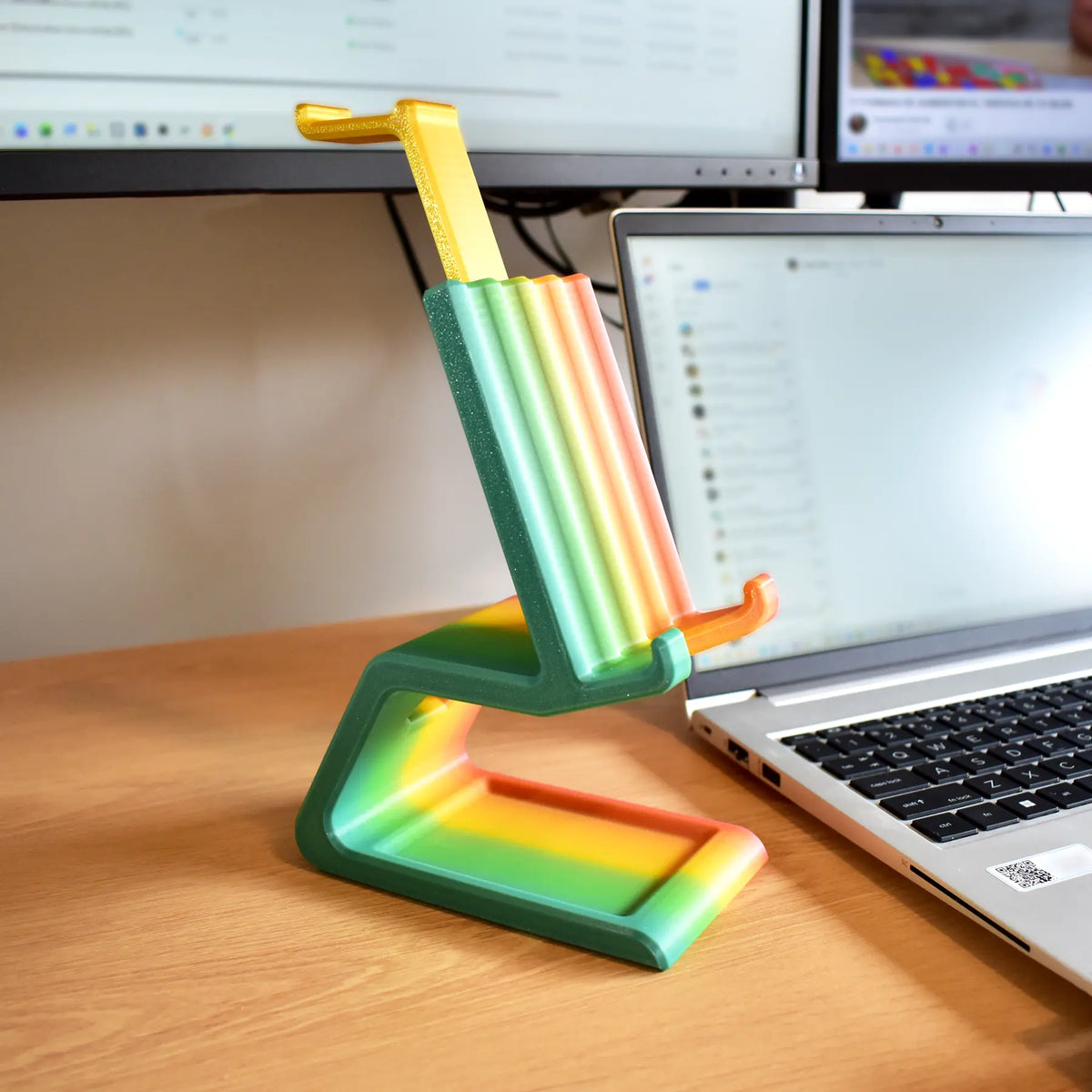 3D_Printed_Headset_and_phone_holder_no_objects